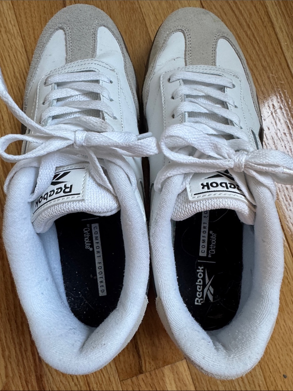 Reebok White & Black Leather Low-Top Sneakers - Picture 5 of 7